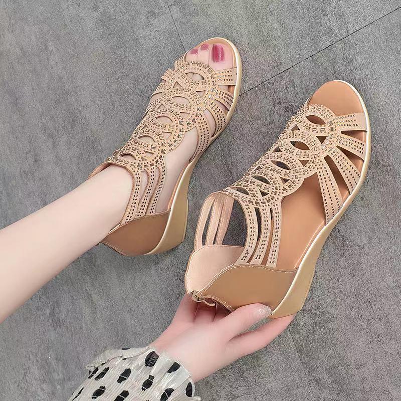 👡【Купете 1, вземете 1 безплатно】【35-40】 Сандали със средна височина, дишащи, мека подметка, мека кожа, модерни, гъвкави
